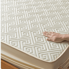 Feather Touch Quilted Bed Sheets With 2-Pillow Covers (Off-White)