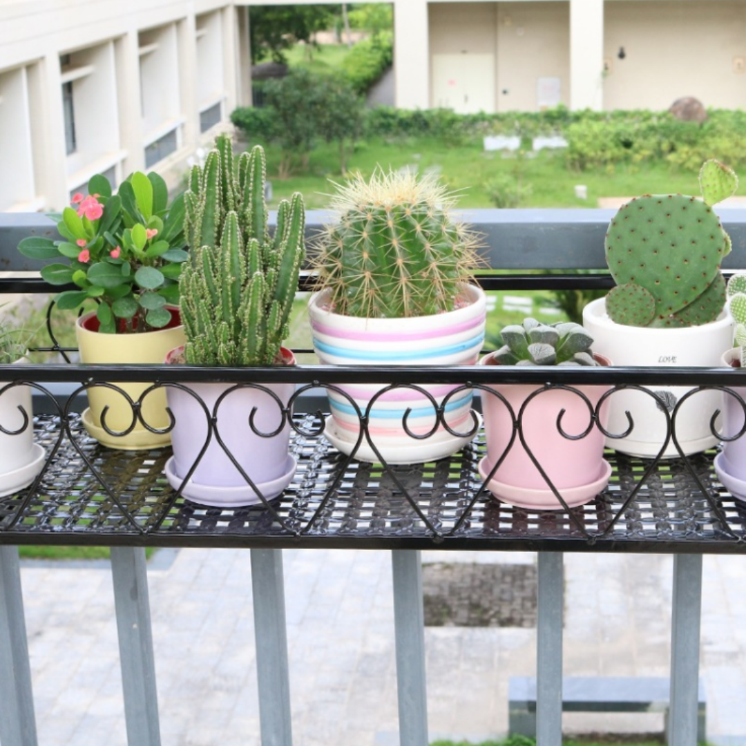European Style Iron Balcony Hanging Flower Pot Rack