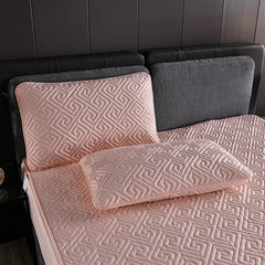 Feather Touch Quilted Bed Sheets With 2-Pillow Covers (Pink)